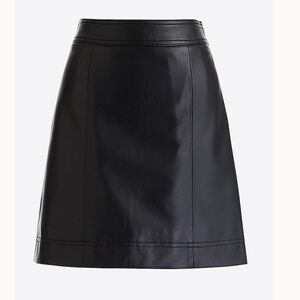 J Crew Outlet faux leather mini skirt 🖤